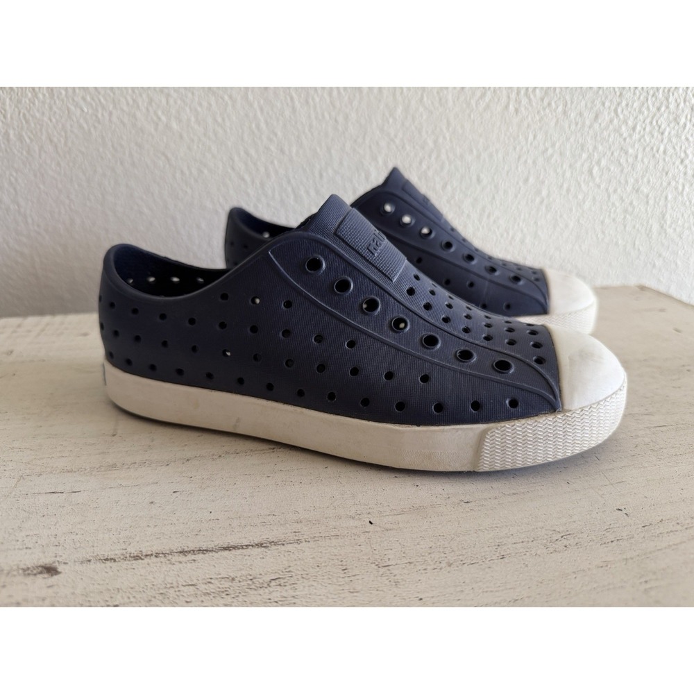Native Shoes Kids Jefferson Waterproof Shoes Sneakers Summer Navy Blue Size J3